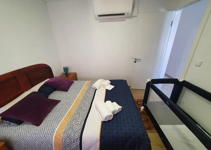 Апартаменты Summer House Сан-Мартинью-ду-Порту